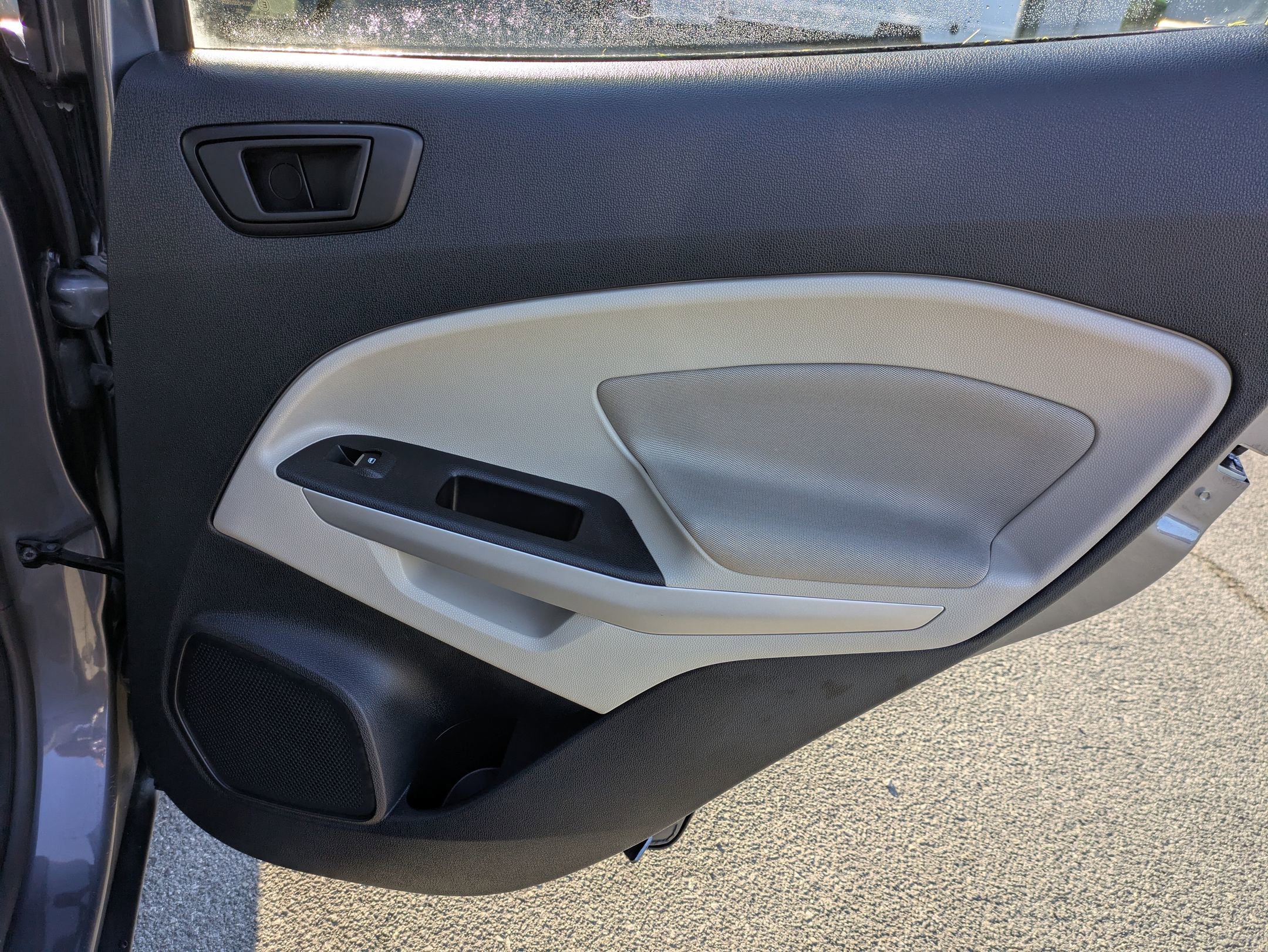 2021 Ford EcoSport S photo 23