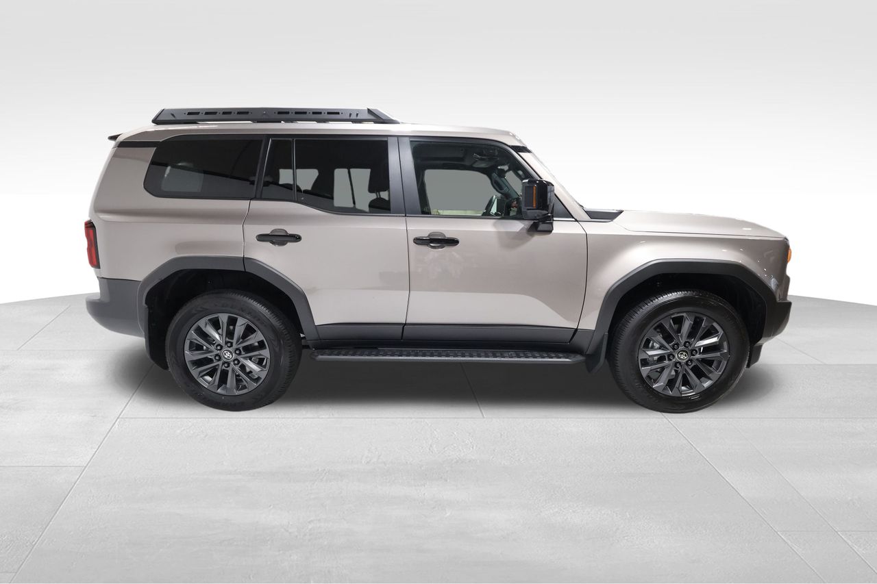 2025 Toyota Land Cruiser photo 5