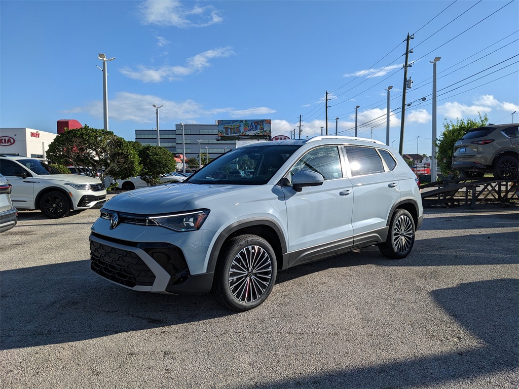 2025 Volkswagen Taos SE photo 2