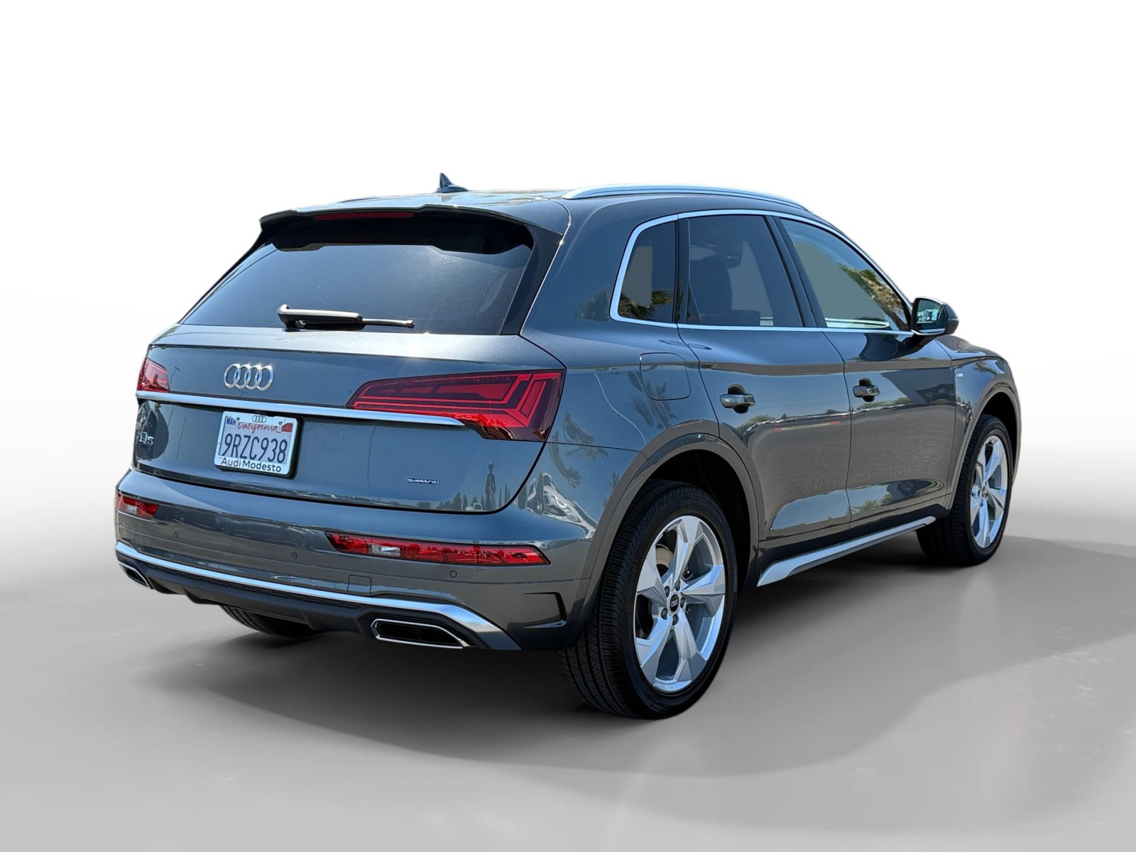 2025 Audi Q5 45 S line Premium Plus photo 4