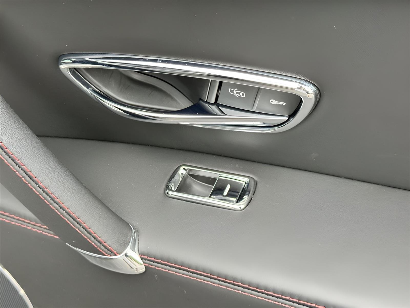 2018 Bentley Flying Spur V8 S photo 20