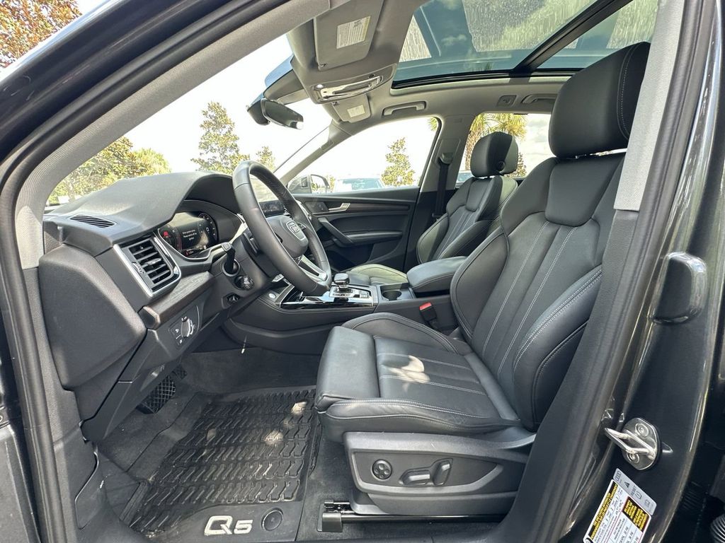2024 Audi Q5 45 S line Premium photo 14