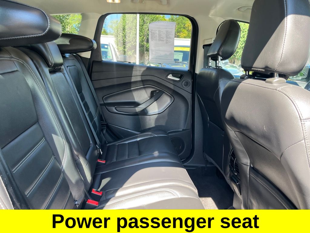 2019 Ford Escape Titanium photo 29