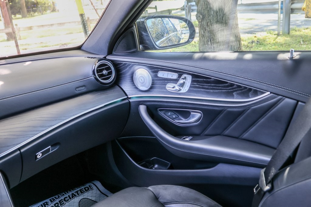 2019 Mercedes Benz E 53 AMG 4MATIC photo 12