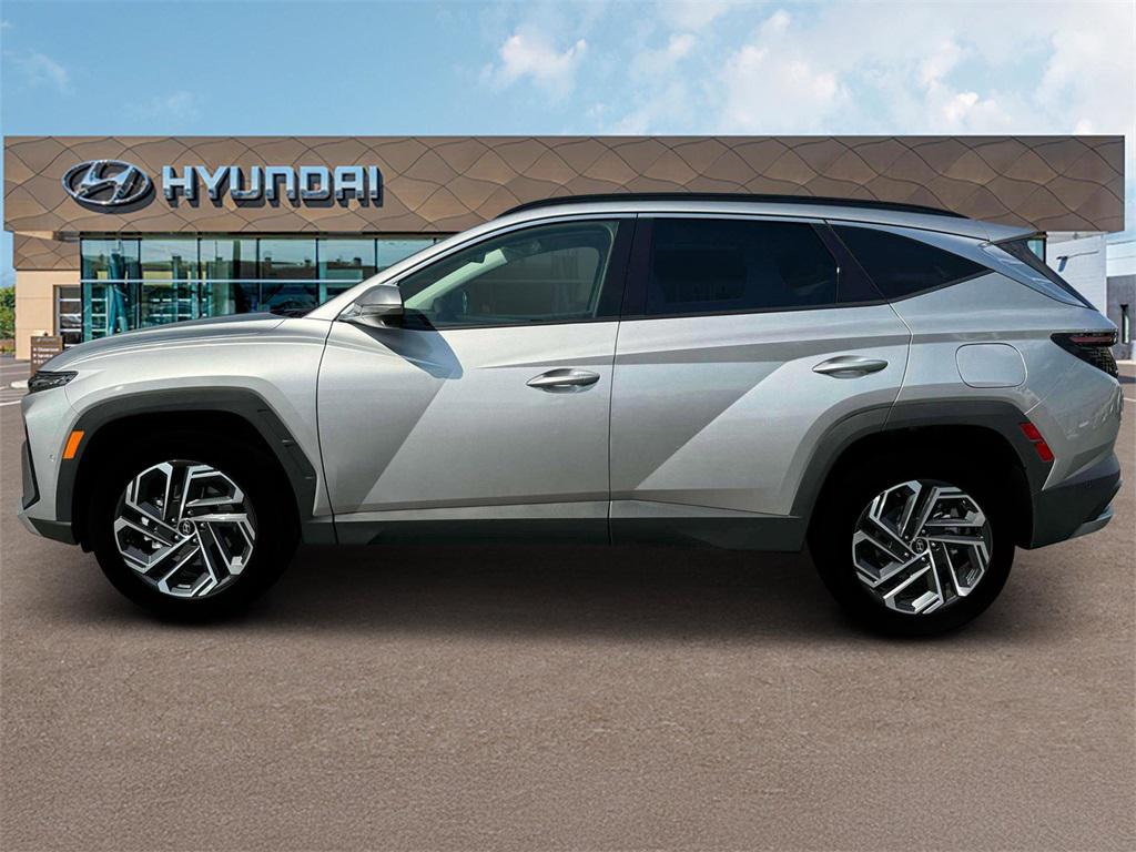2025 Hyundai Tucson Limited photo 3