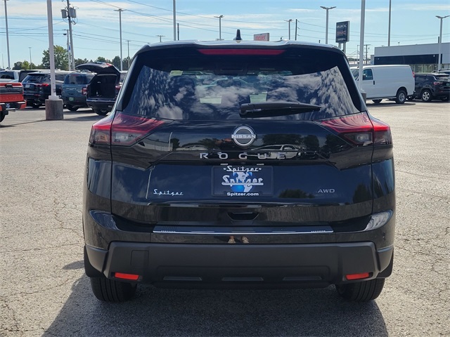 2026 Nissan Rogue SV photo 2