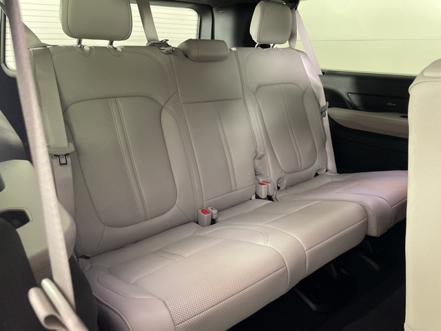 2025 Jeep Wagoneer L Series II photo 17