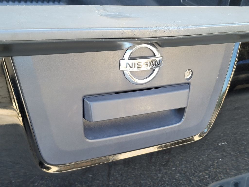 PreOwned 2015 Nissan Frontier SV 4D Crew Cab in Foley E1967 Sandy