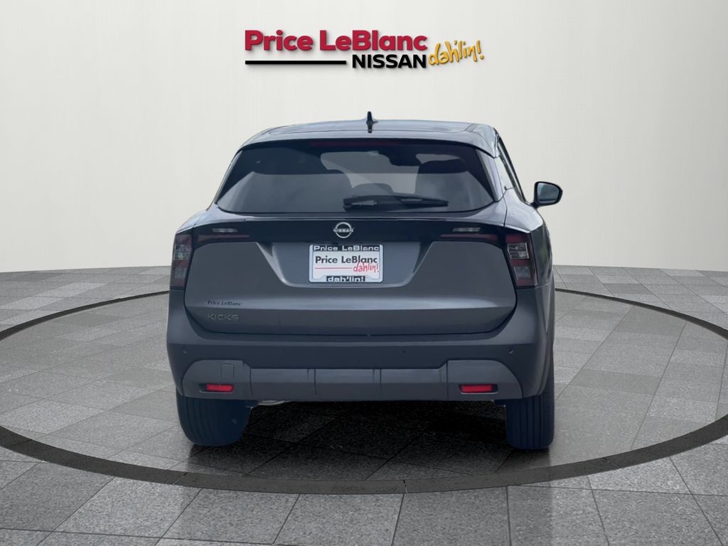 2025 Nissan Kicks SV photo 3