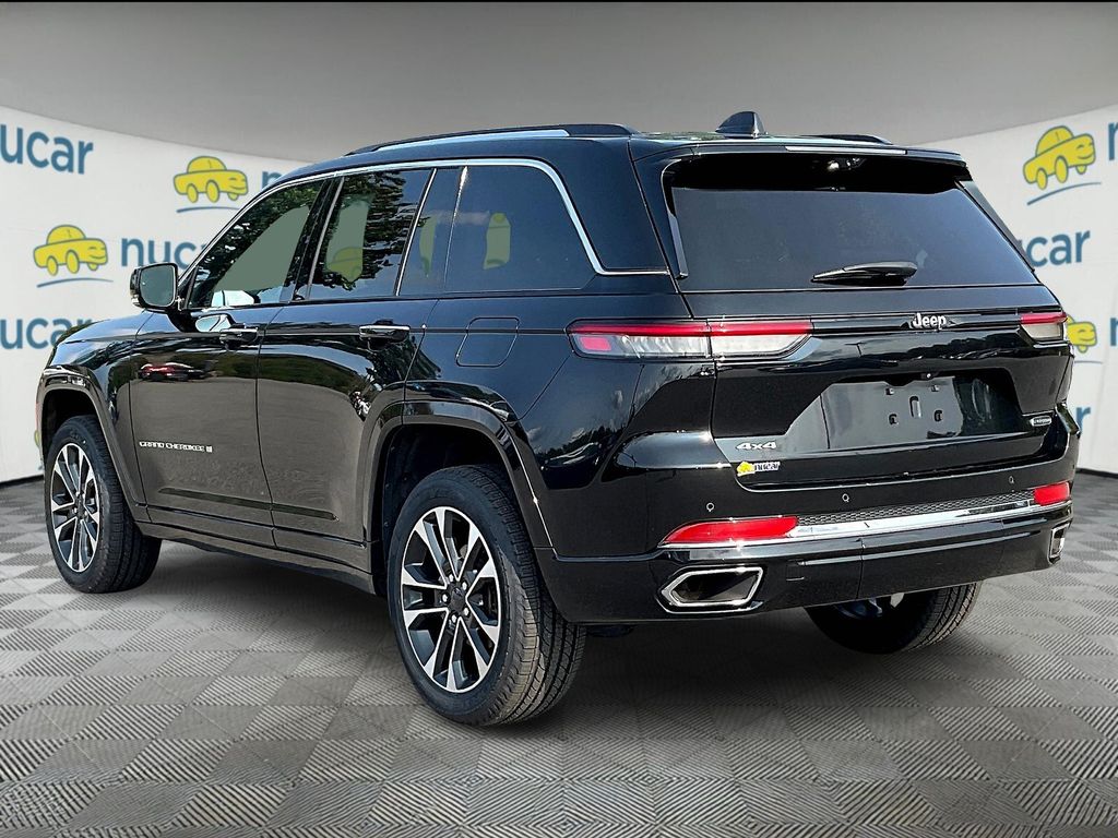2022 Jeep Grand Cherokee Overland photo 4