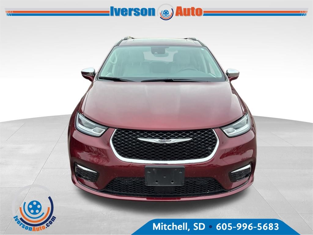 2021 Chrysler Pacifica Limited photo 2