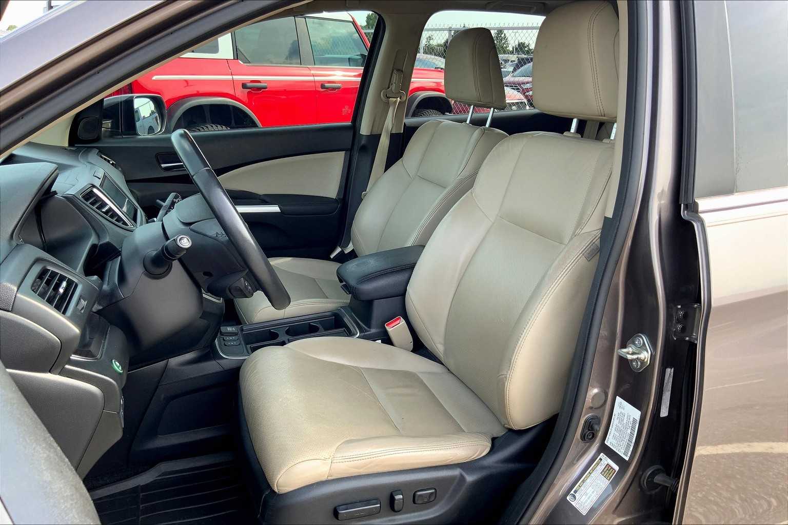 2016 Honda CR-V Touring photo 7