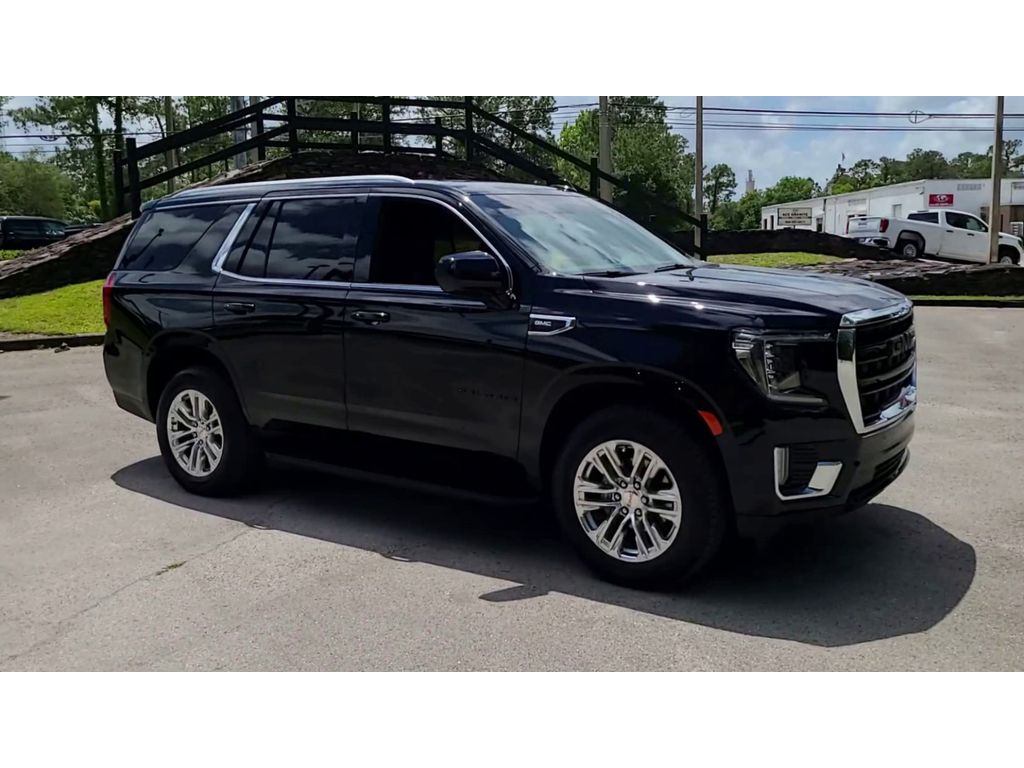 2022 Gmc Yukon SLE photo 2
