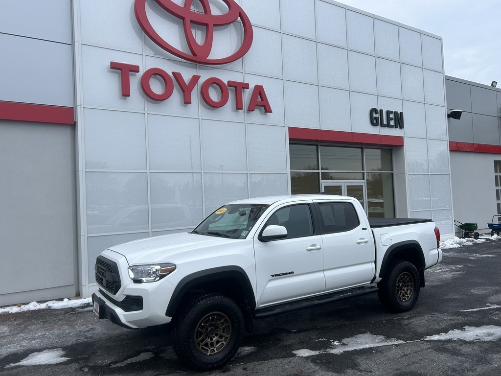 2023 Toyota Tacoma Trail's photo