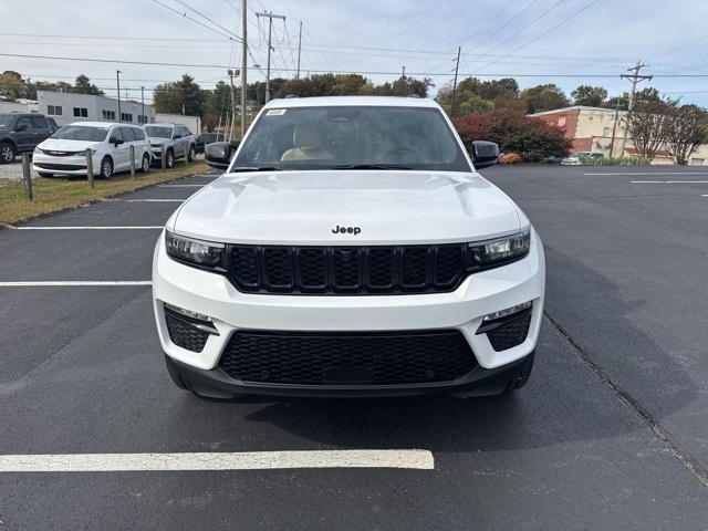 2025 Jeep Grand Cherokee Limited photo 2