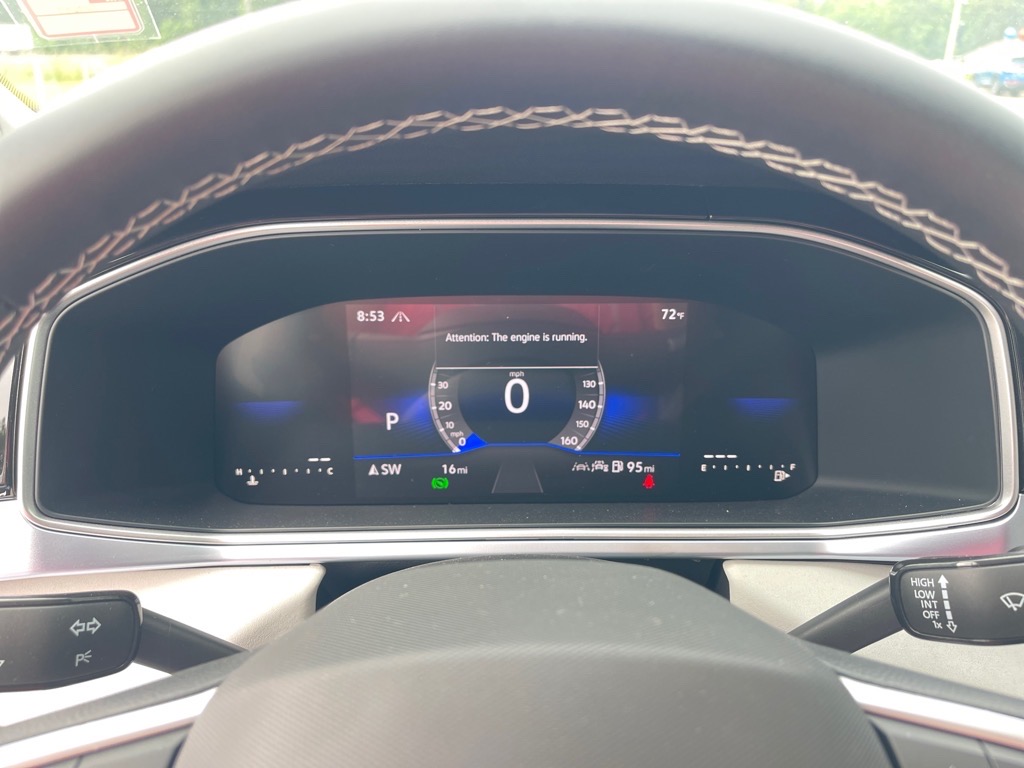 2025 Volkswagen Taos SE photo 4