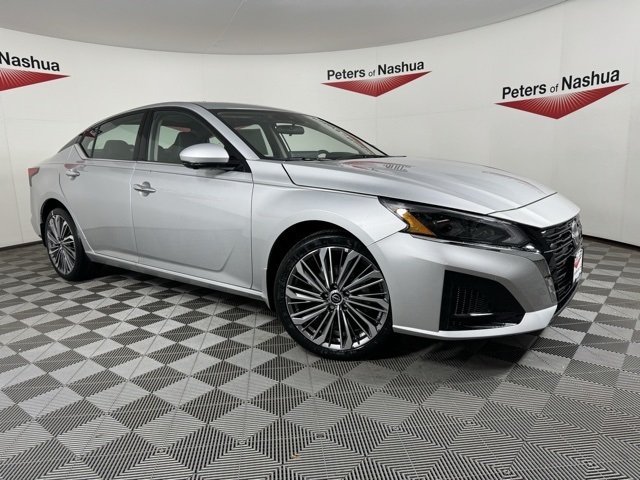 2025 Nissan Altima SL's photo