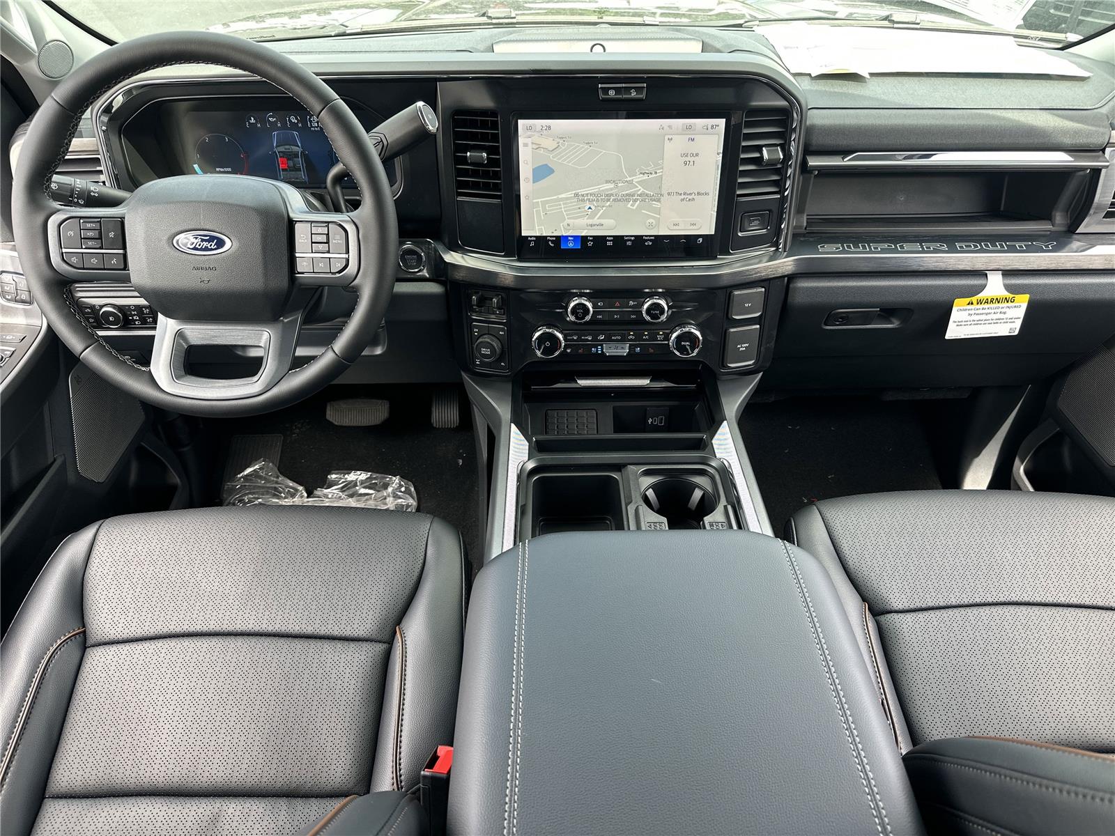 2025 Ford F-250 Lariat photo 2