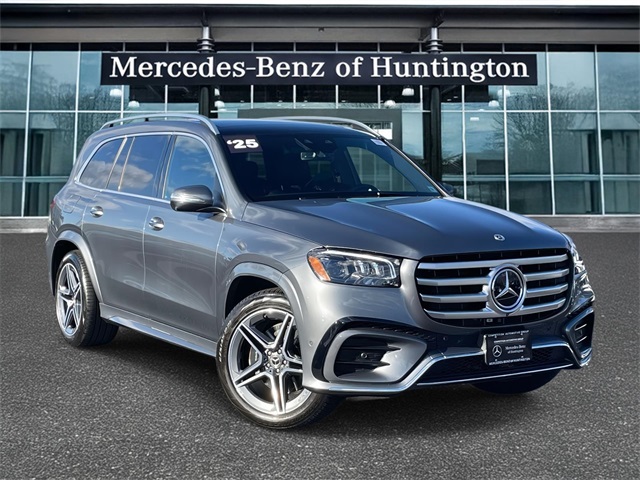 2025 Mercedes-Benz GLS Base's photo