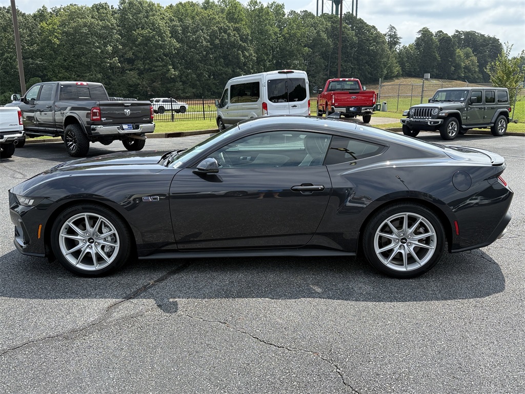 2024 Ford Mustang GT Premium photo 4