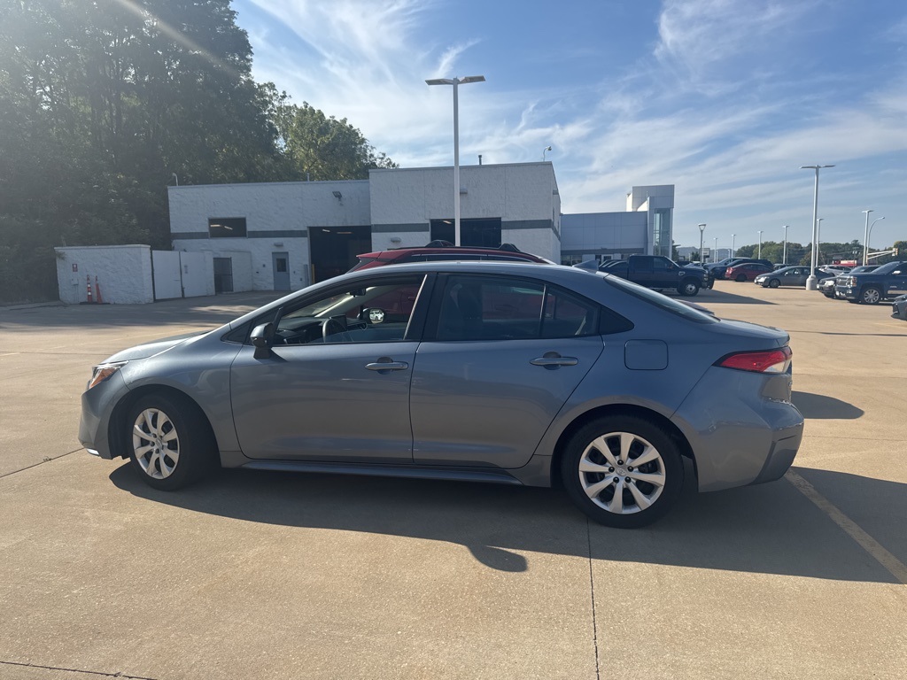 2020 Toyota Corolla LE photo 10