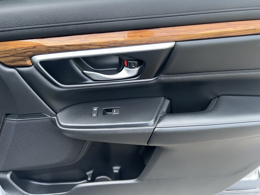 2019 Honda CR-V Touring photo 22