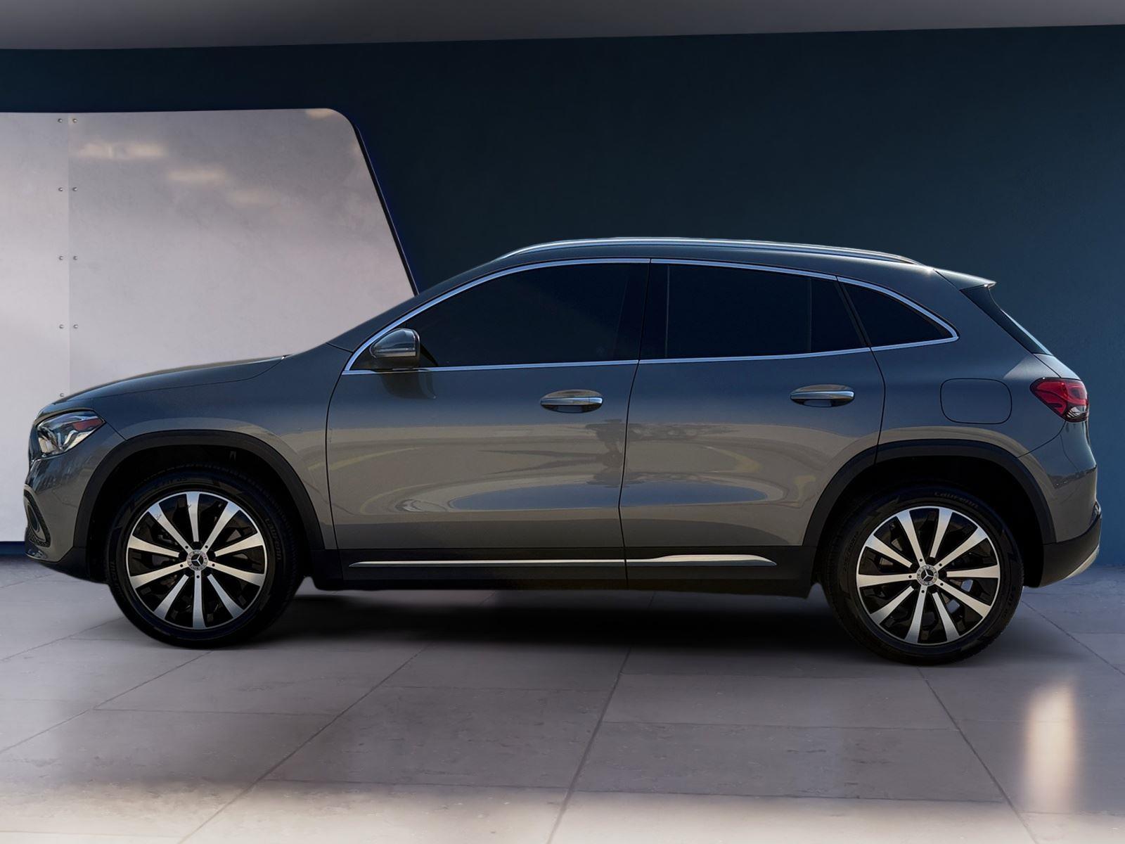 2023 Mercedes Benz GLA 250 photo 2