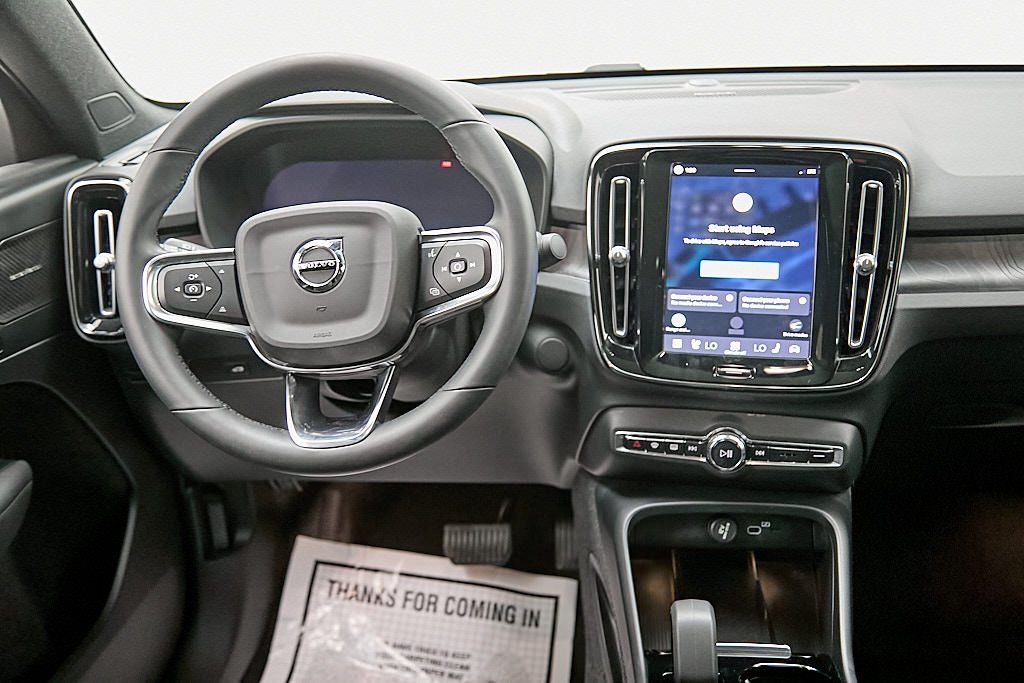 2023 VOLVO C40 - Image 23