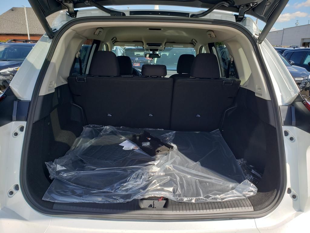 2026 Nissan Rogue SV photo 4