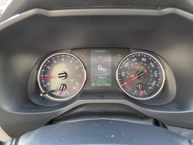 2019 Toyota RAV4 XLE photo 17