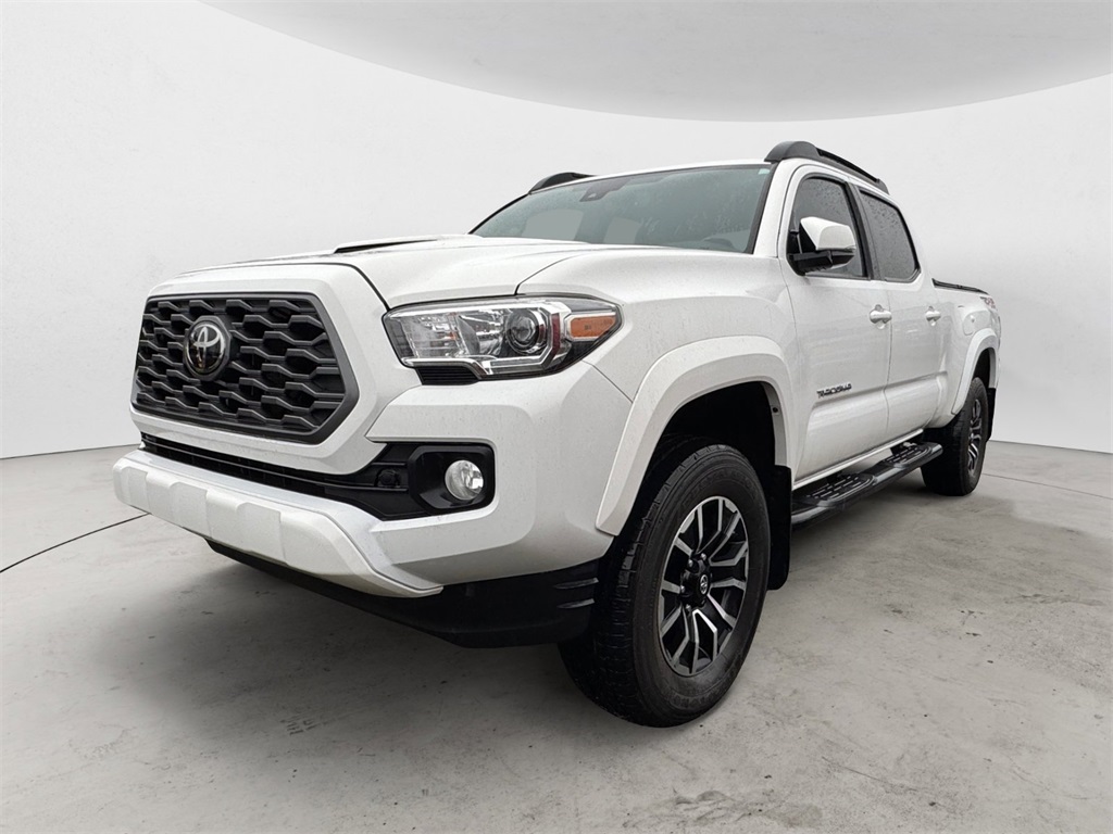 2020 Toyota Tacoma SR's photo