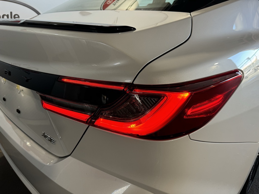 2025 Toyota Camry photo 15