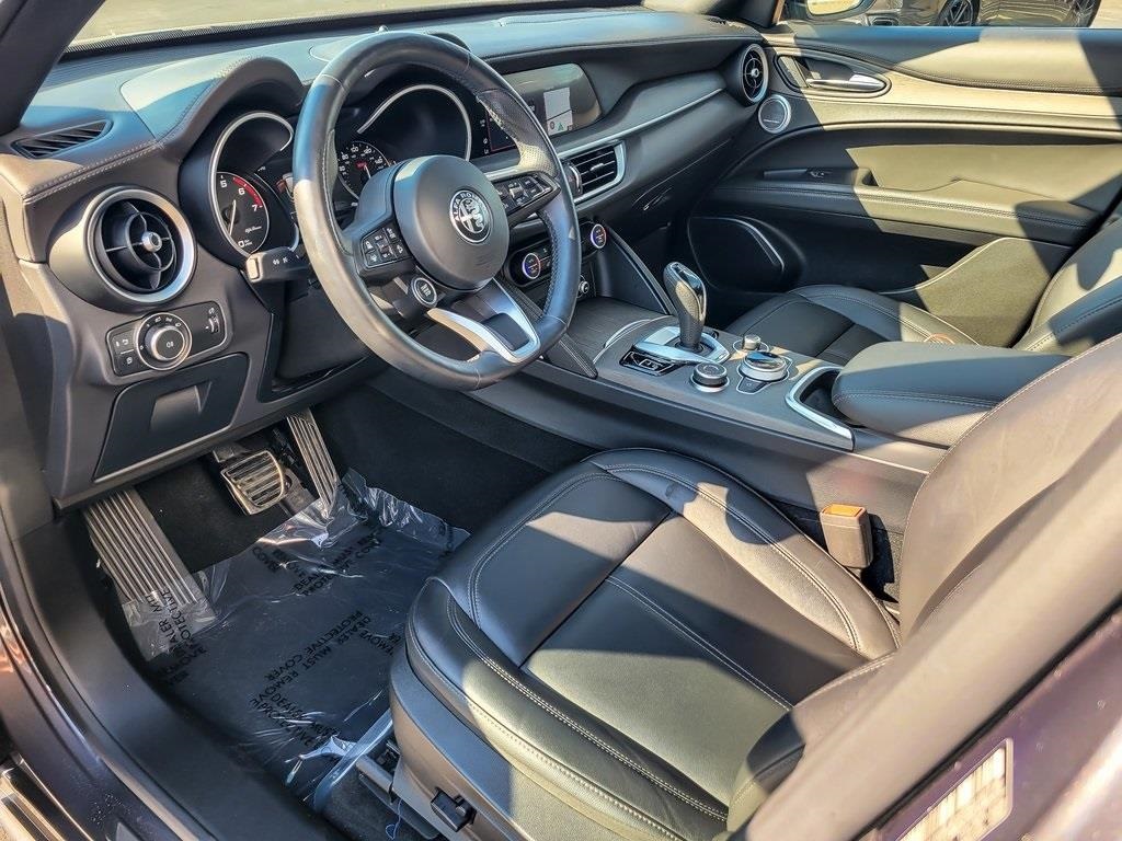 2023 Alfa Romeo Stelvio Ti photo 9