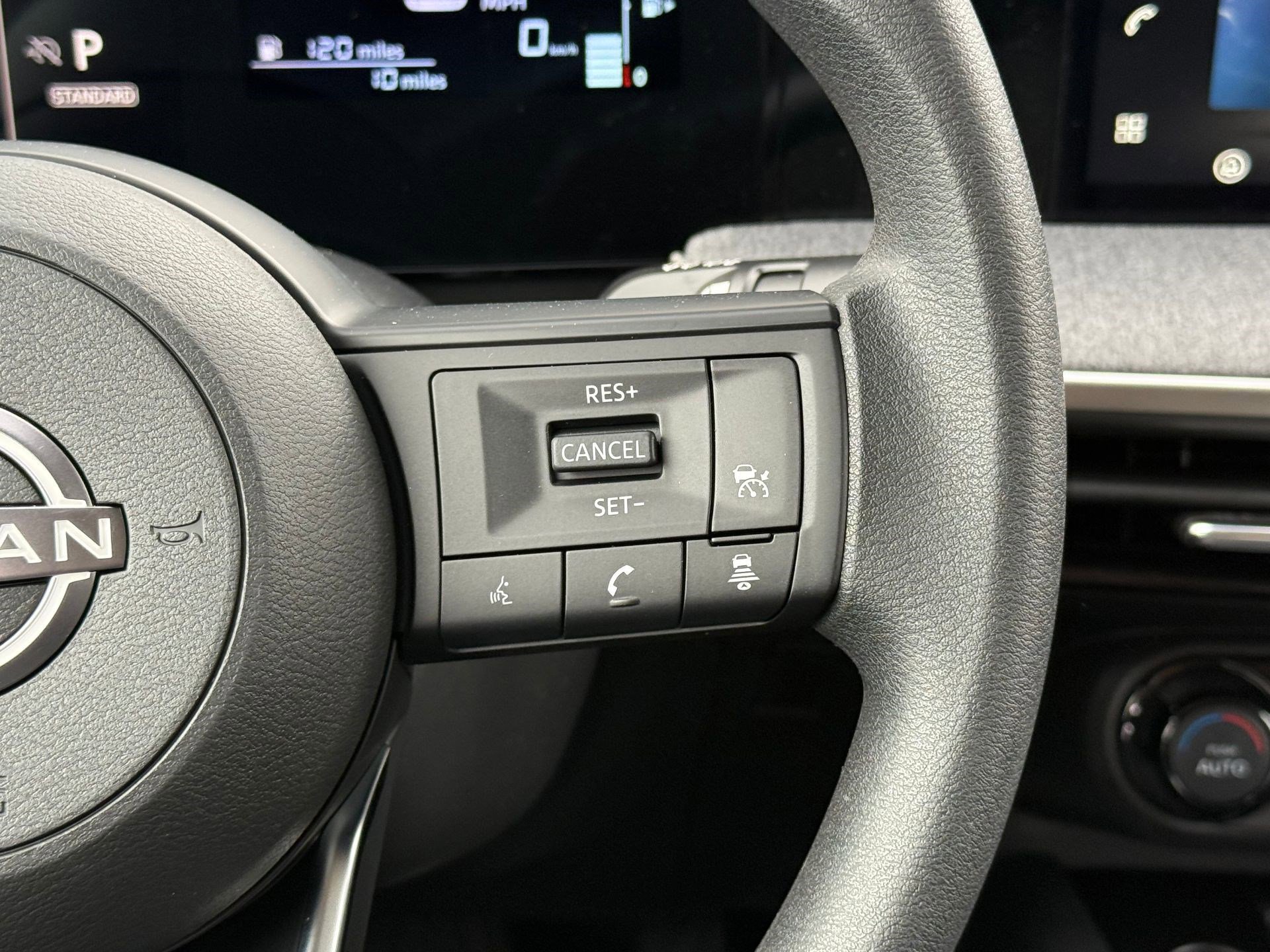 2026 Nissan Kicks SV photo 17