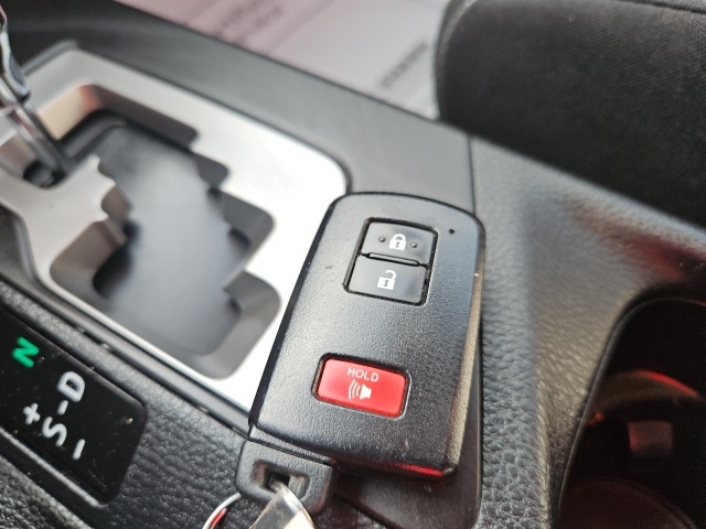 2017 Toyota RAV4 XLE photo 38