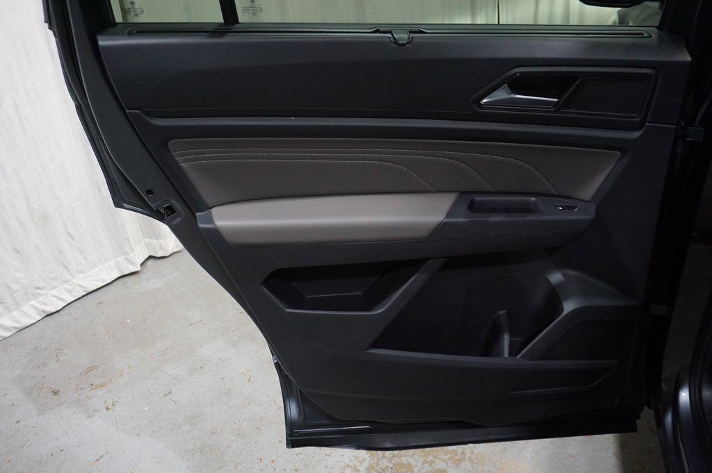 2021 Volkswagen Atlas SE Technology photo 23