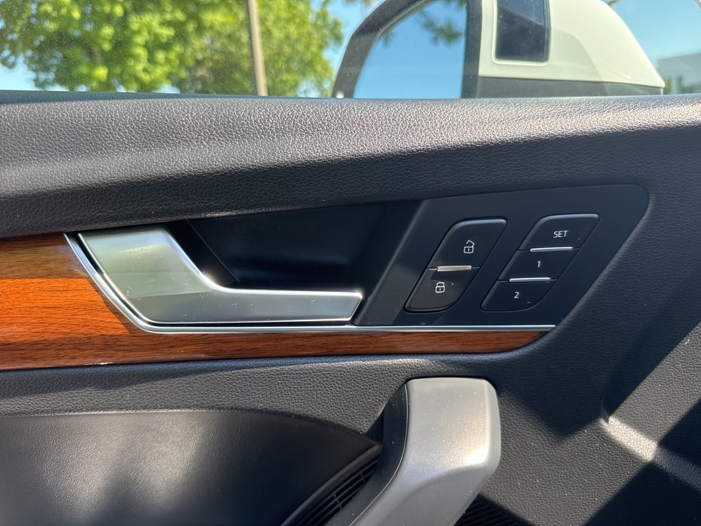 2023 Audi Q5 45 S line Premium photo 13