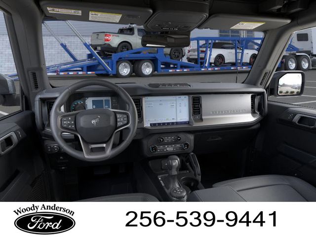 2025 Ford Bronco Outer Banks photo 9