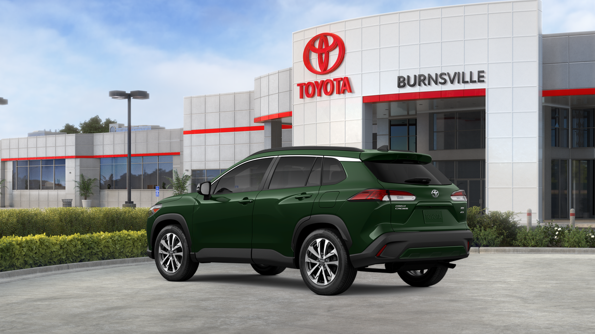 2025 Toyota Corolla Cross XLE photo 3