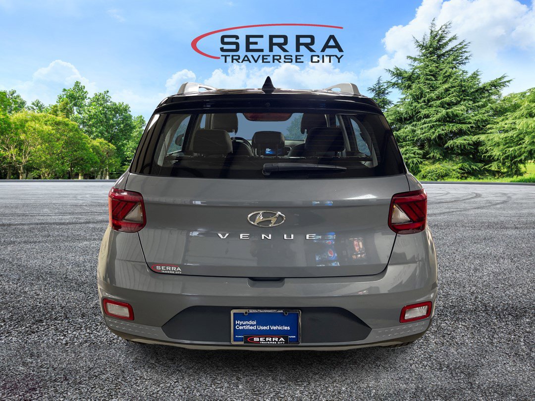 2022 Hyundai Venue SEL Limited photo 4
