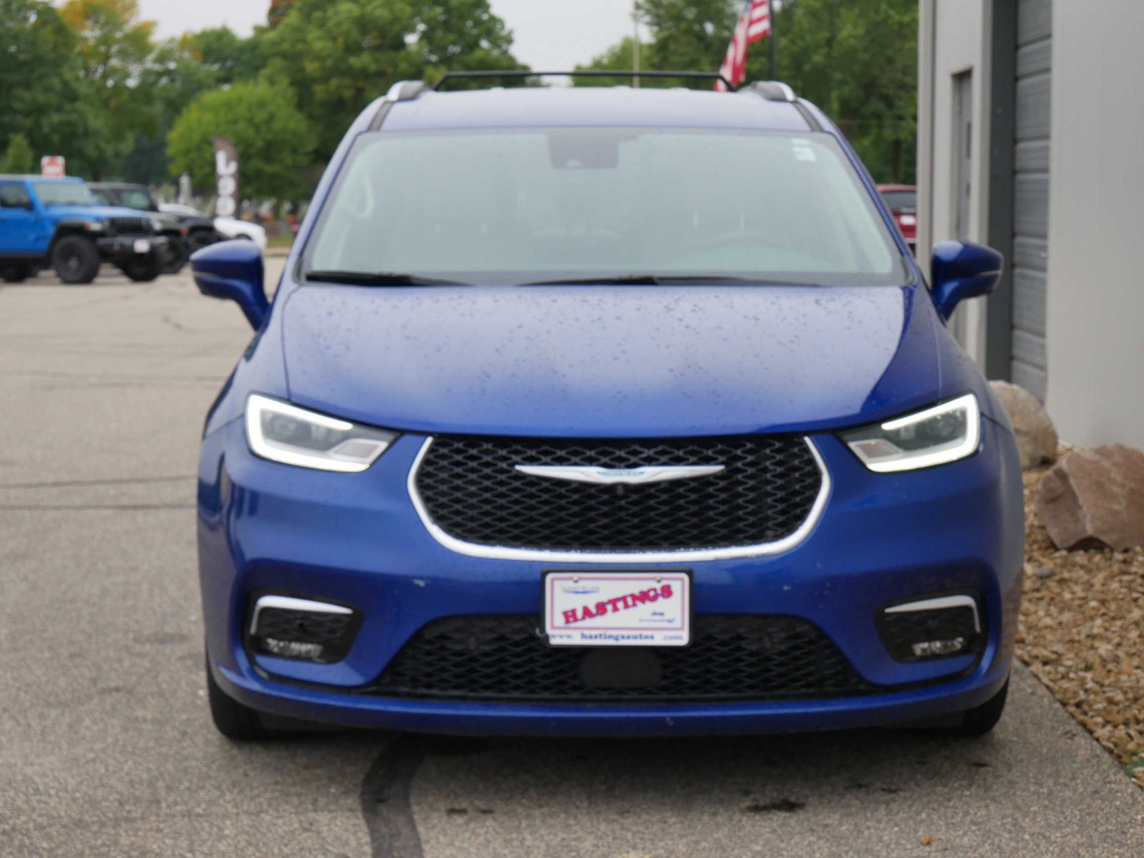 2021 Chrysler Pacifica Hybrid Touring L photo 7