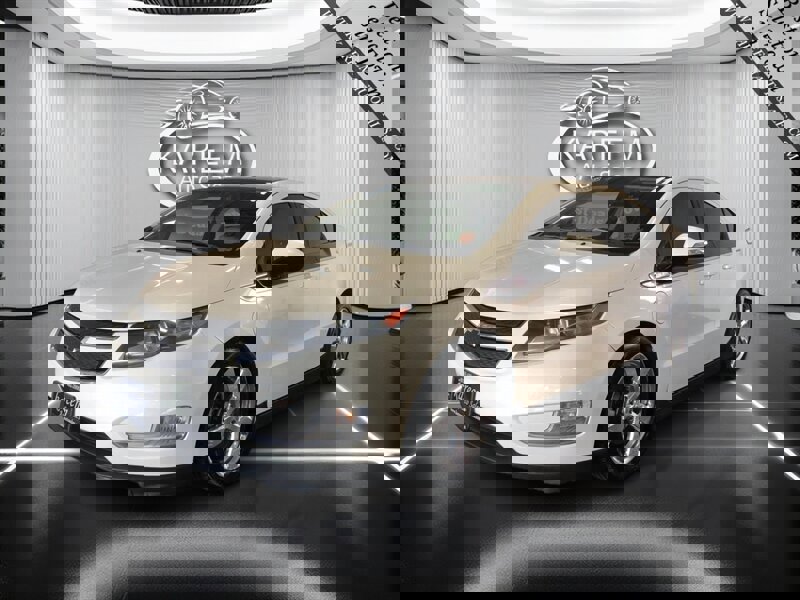 2011 Chevrolet Volt Base's photo