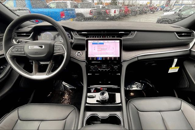 2025 Jeep Grand Cherokee Limited photo 5