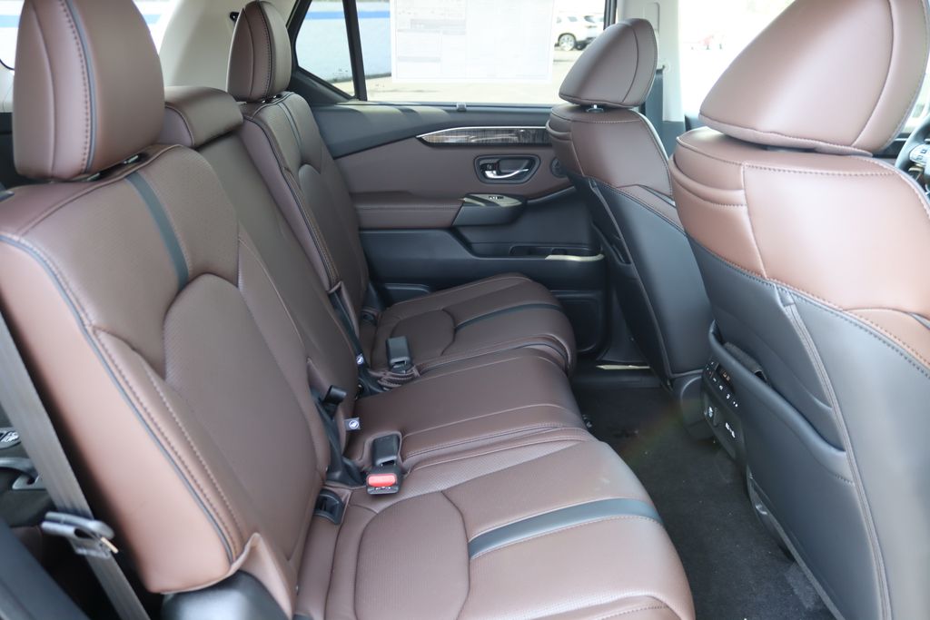 2025 Honda Pilot Elite photo 17