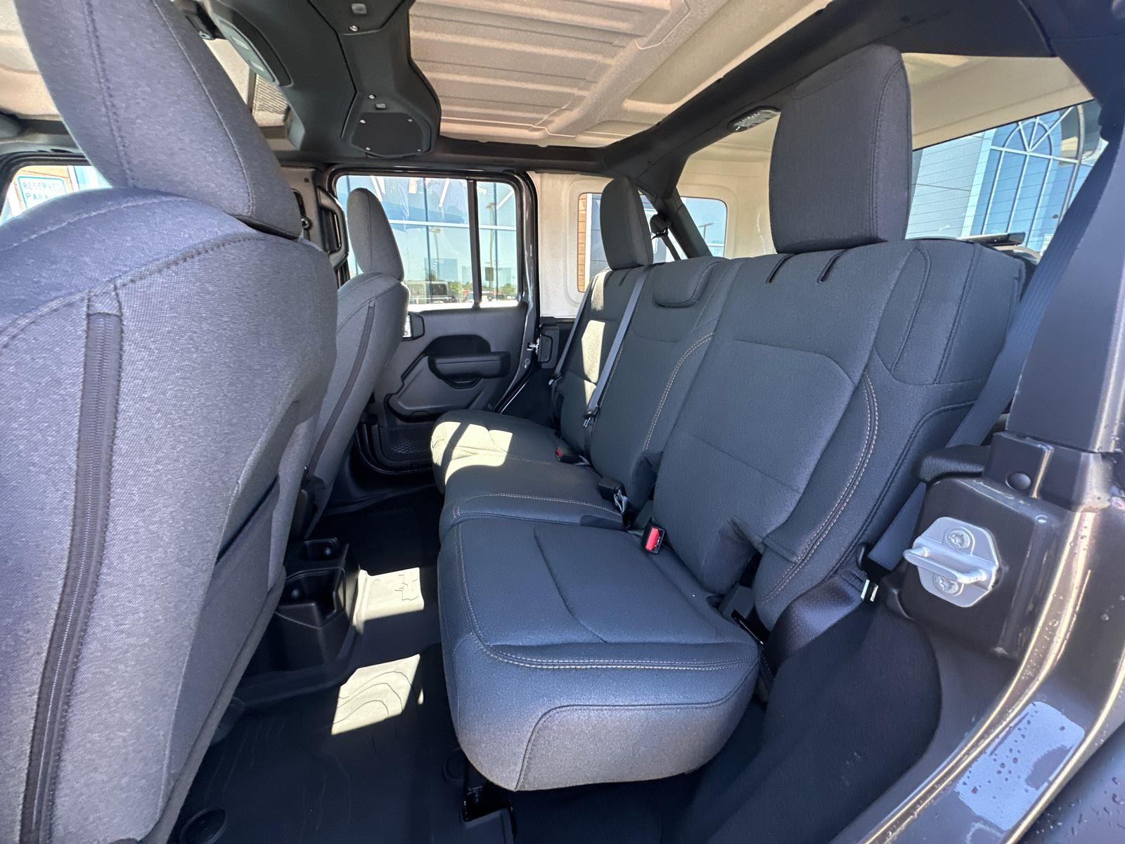 2025 Jeep Wrangler Sport S photo 21