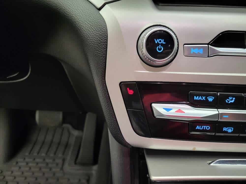 2022 Ford Explorer XLT photo 5