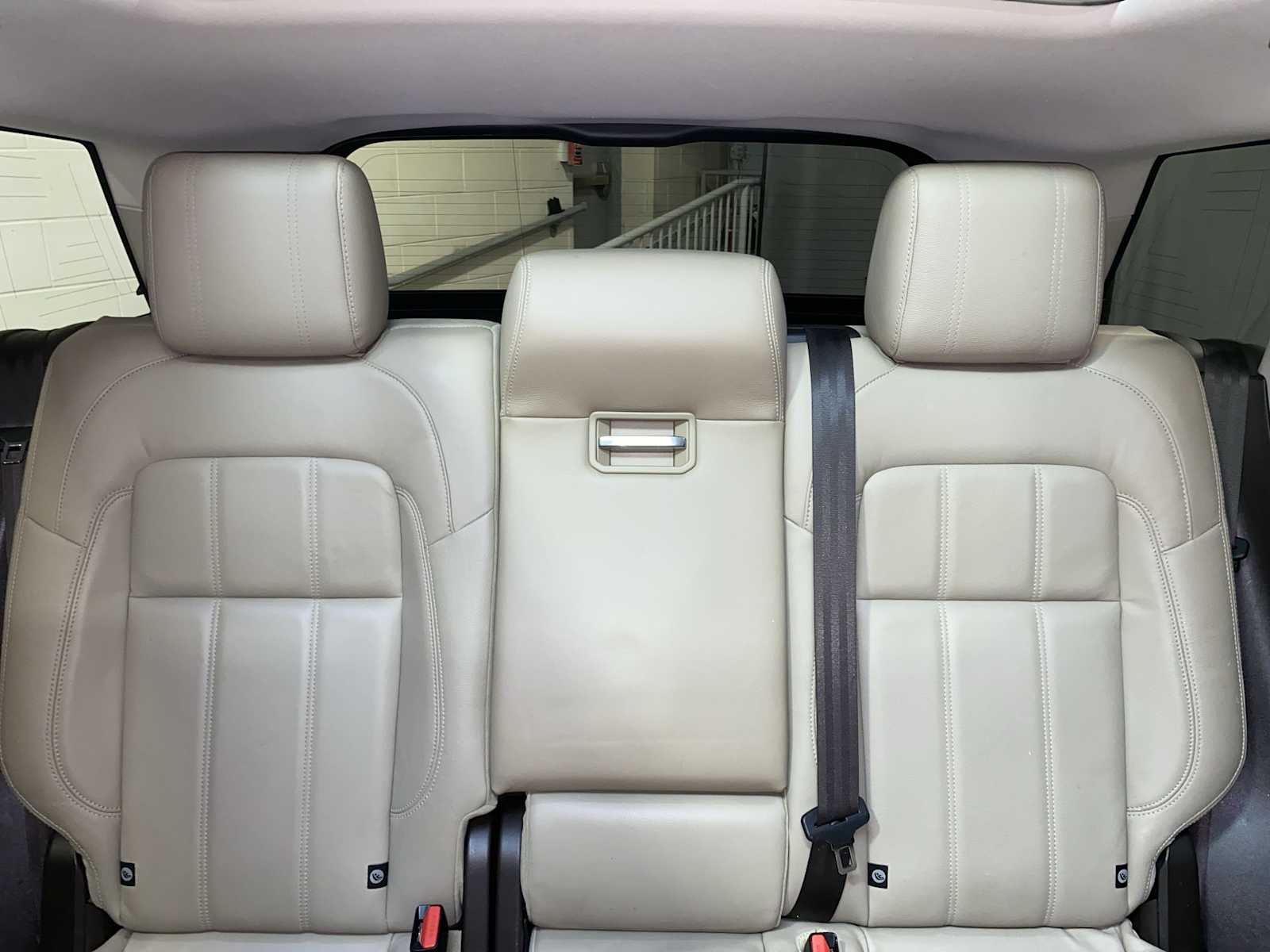 2018 Land Rover Range Rover Sport SE photo 17