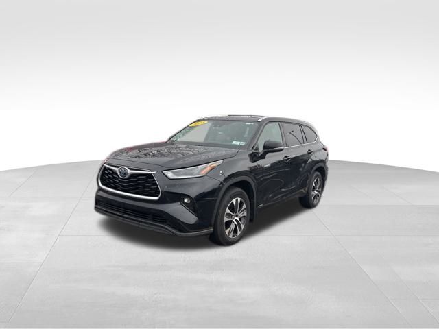 2021 Toyota Highlander XLE's photo