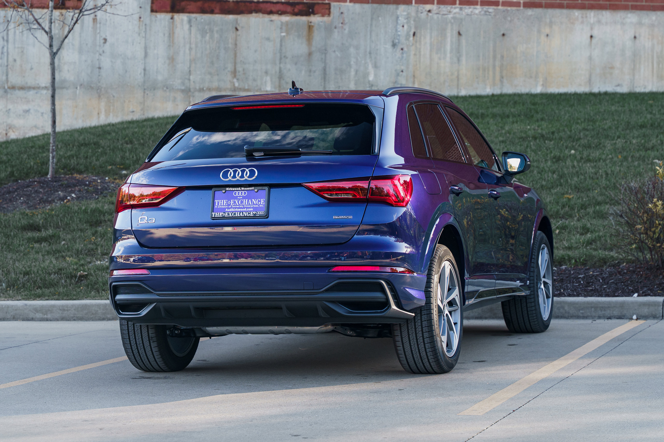 2025 Audi Q3 S line Premium photo 2