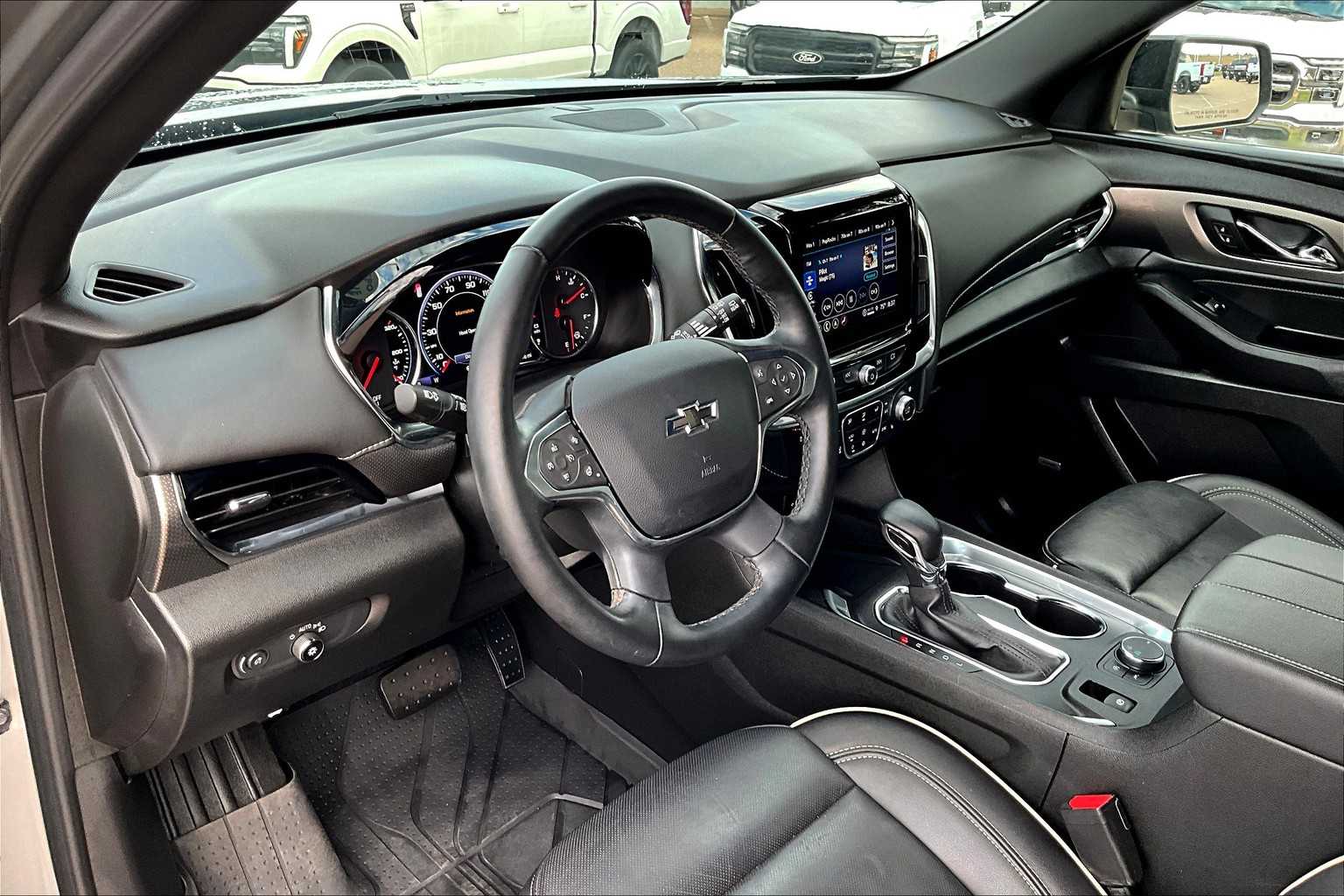 2023 Chevrolet Traverse Premier photo 12